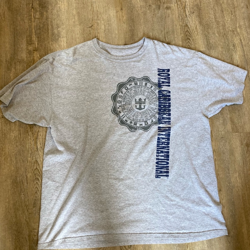 vintage 00’s shirt